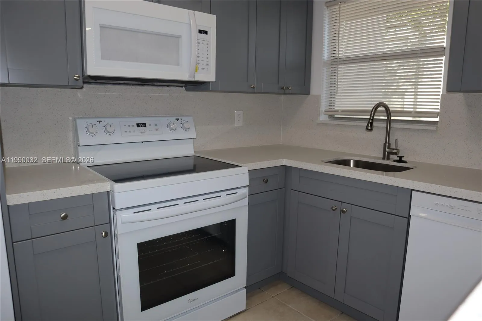 8500 Sunrise Lakes Blvd # 111, Sunrise FL 33322