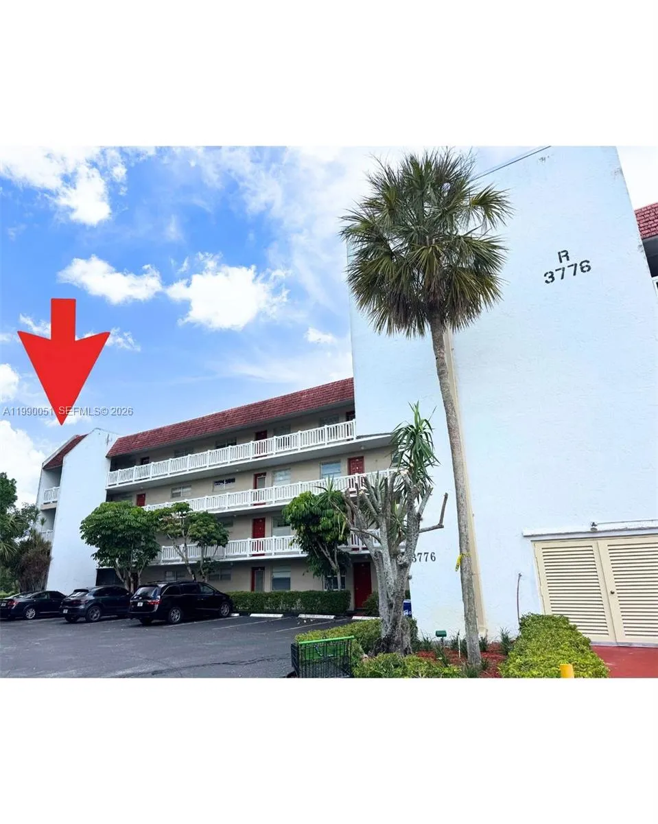2 bedroom 2 bath for sale at 3776 Inverrary Blvd # 301R, Lauderhill FL 33319
