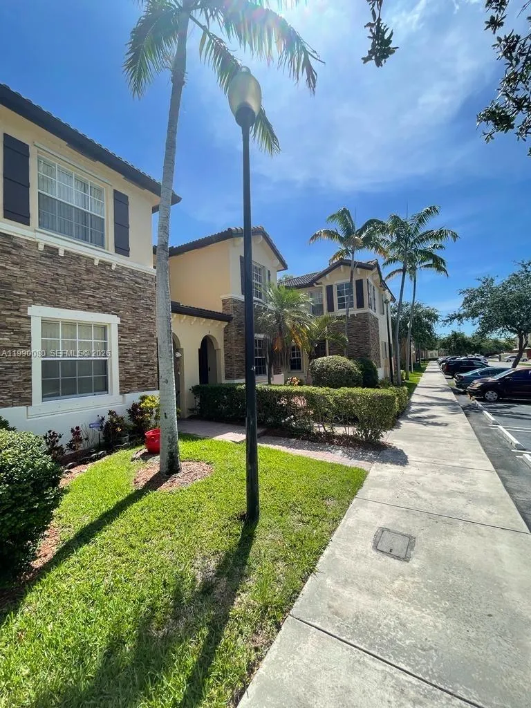 9227 SW 227th St # 1, Cutler Bay FL 33190
