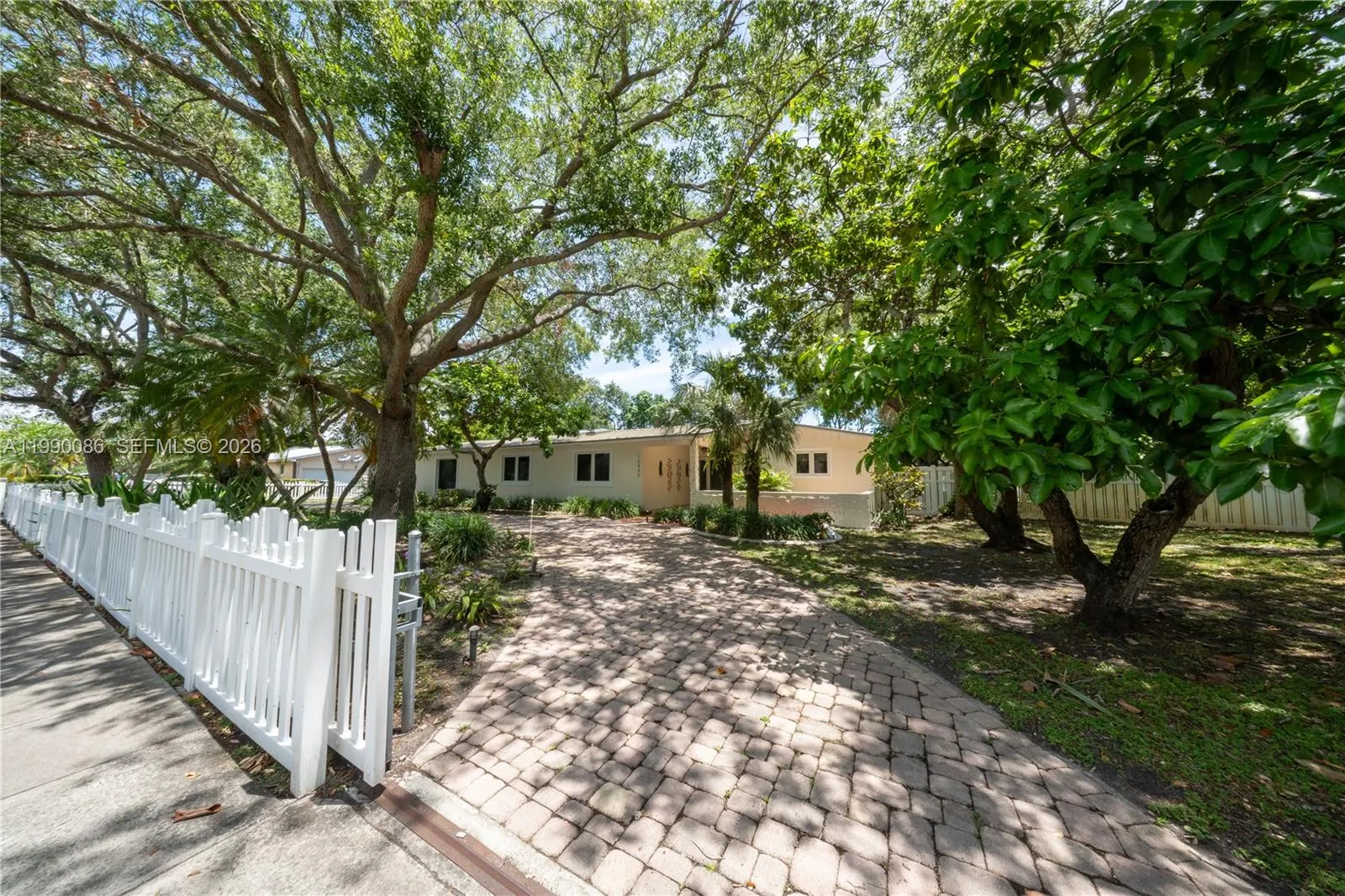 16445 SW 80th Ave, Palmetto Bay FL 33157