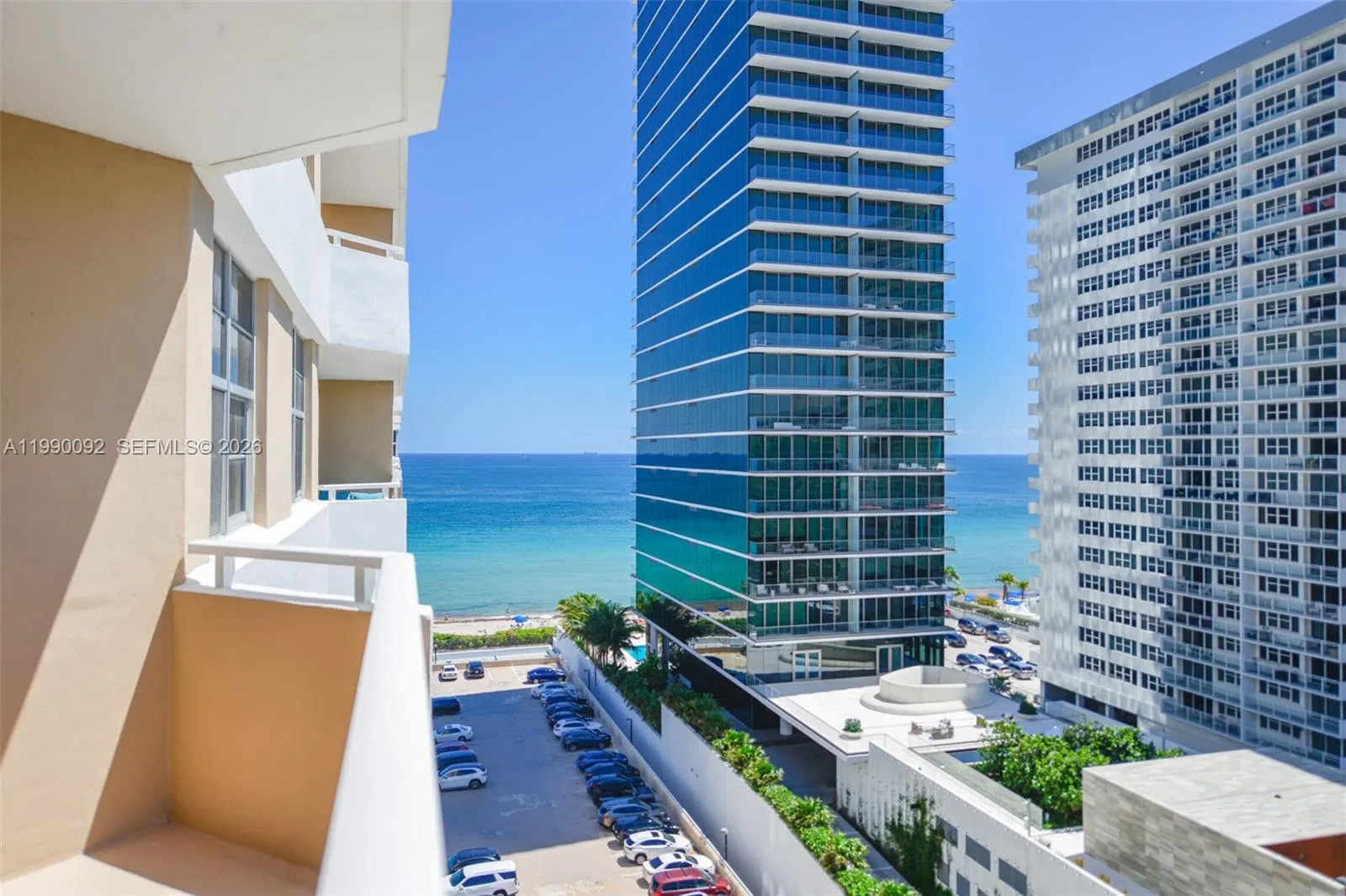 1 bedroom 1 bath for sale at 1980 S Ocean Dr # 10L, Hallandale Beach FL 33009