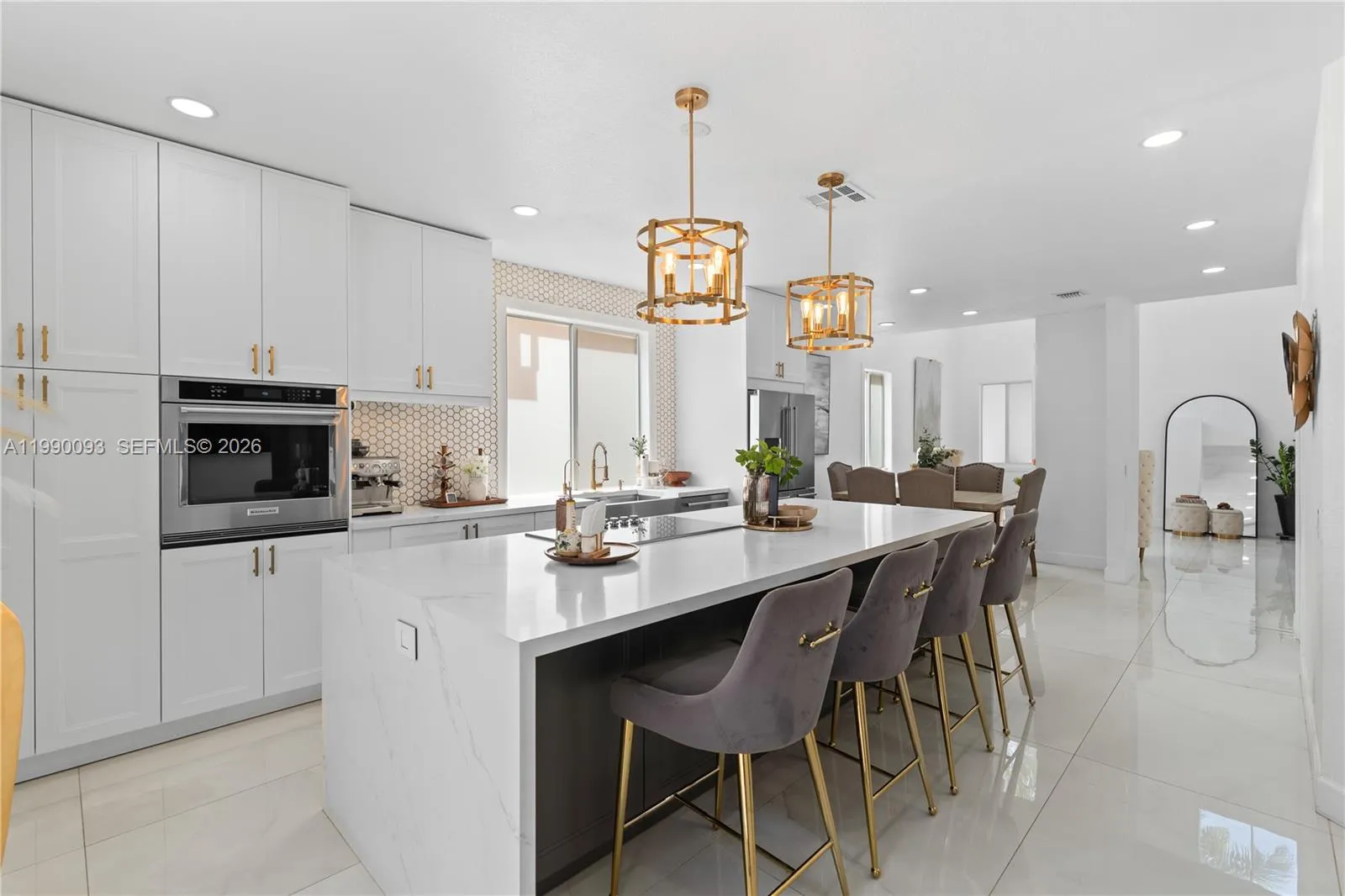 1500 Canary Island Dr, Weston FL 33327