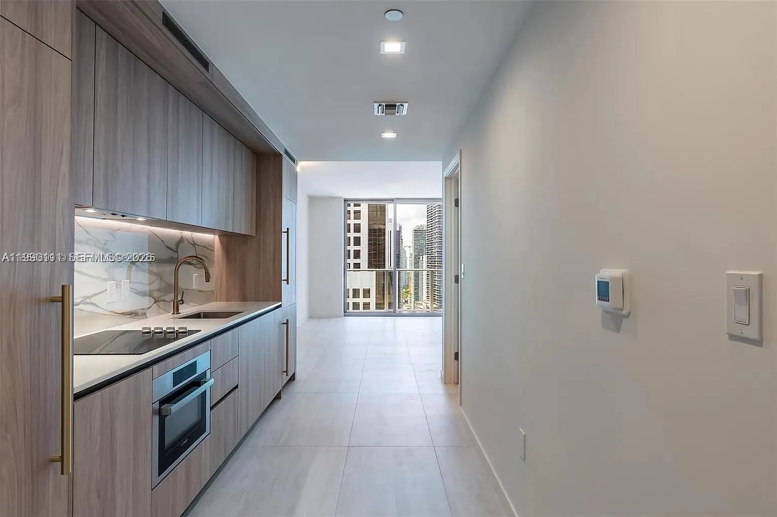 77 SE 5th street # 2709, Miami FL 33131