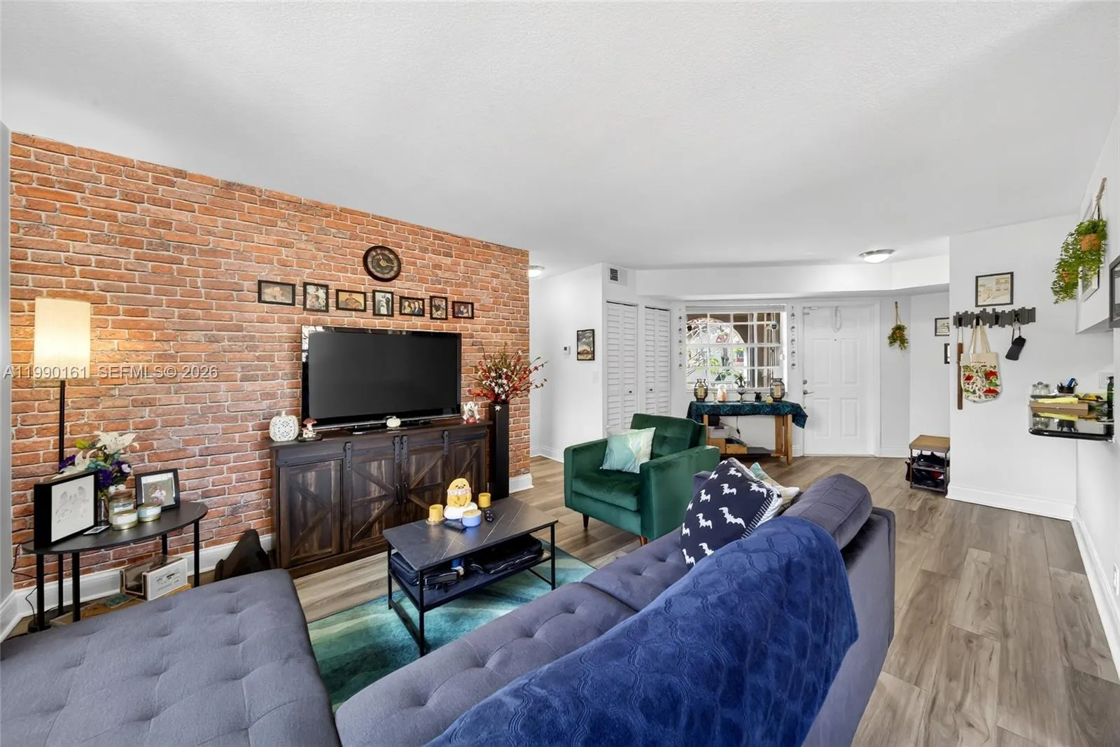 1 bedroom 2 bath for sale at 365 SW 86th Ave # 201, Pembroke Pines FL 33025