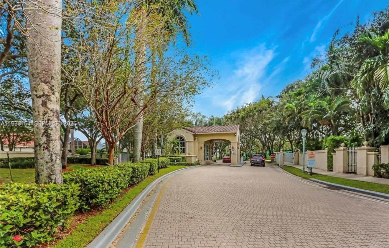 5350 SW 33rd Ave, Hollywood FL 33312