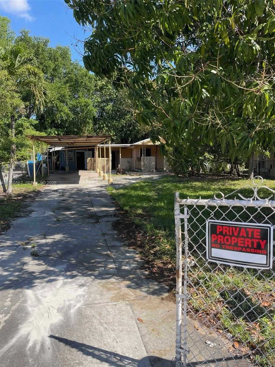 43 NW 58th St, Miami FL 33127