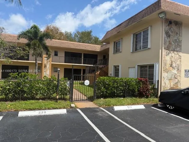 421 NE 1st St # 219, Hallandale Beach FL 33009