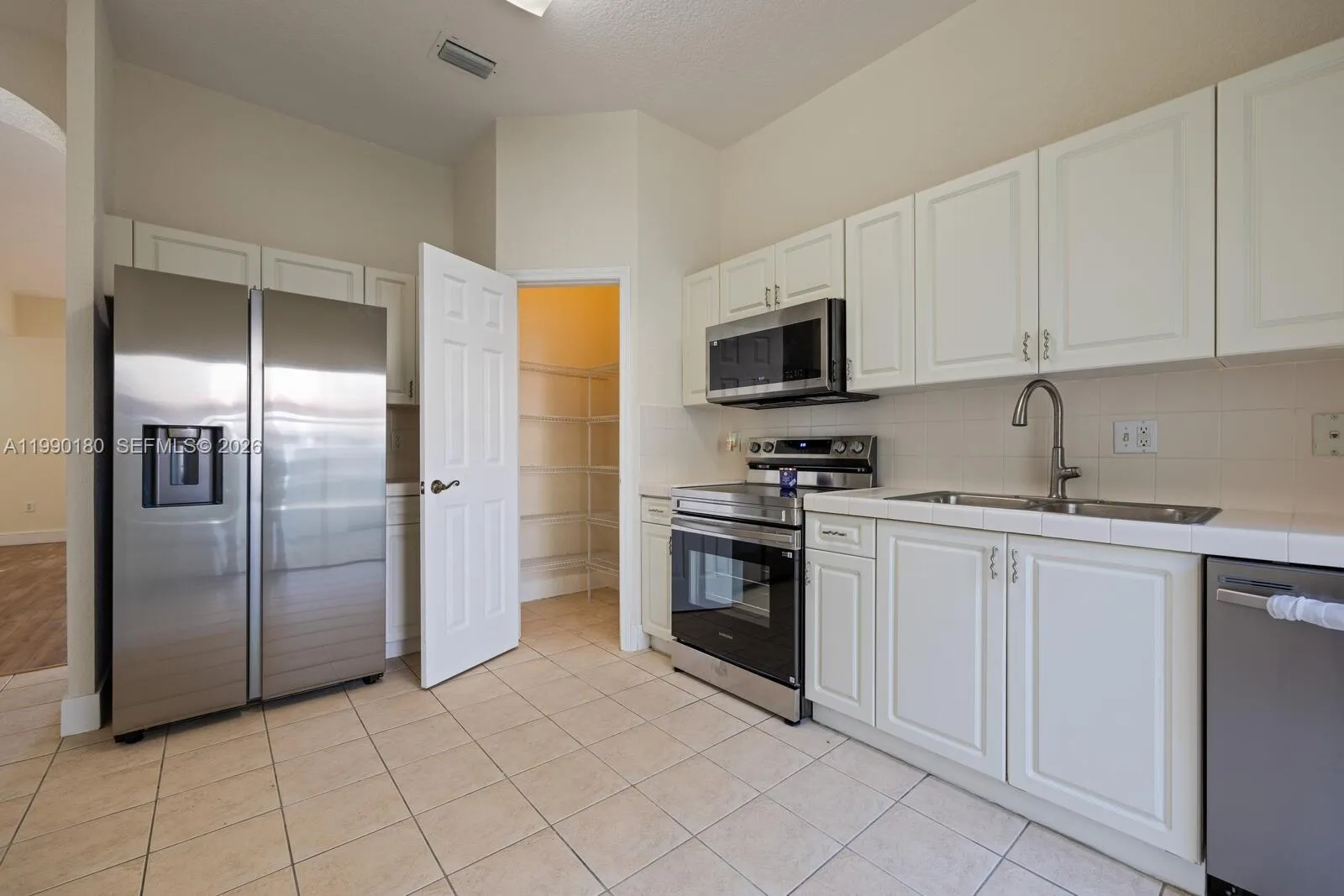 1947 SE 24th Ter, Homestead FL 33035