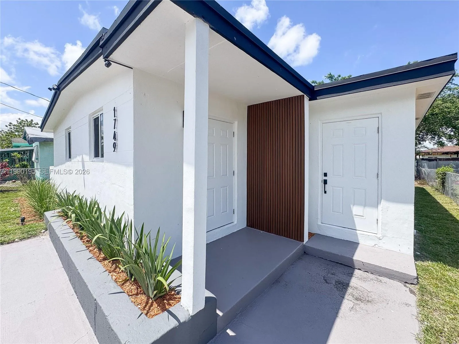 1749 NW 152nd St, Miami Gardens FL 33054