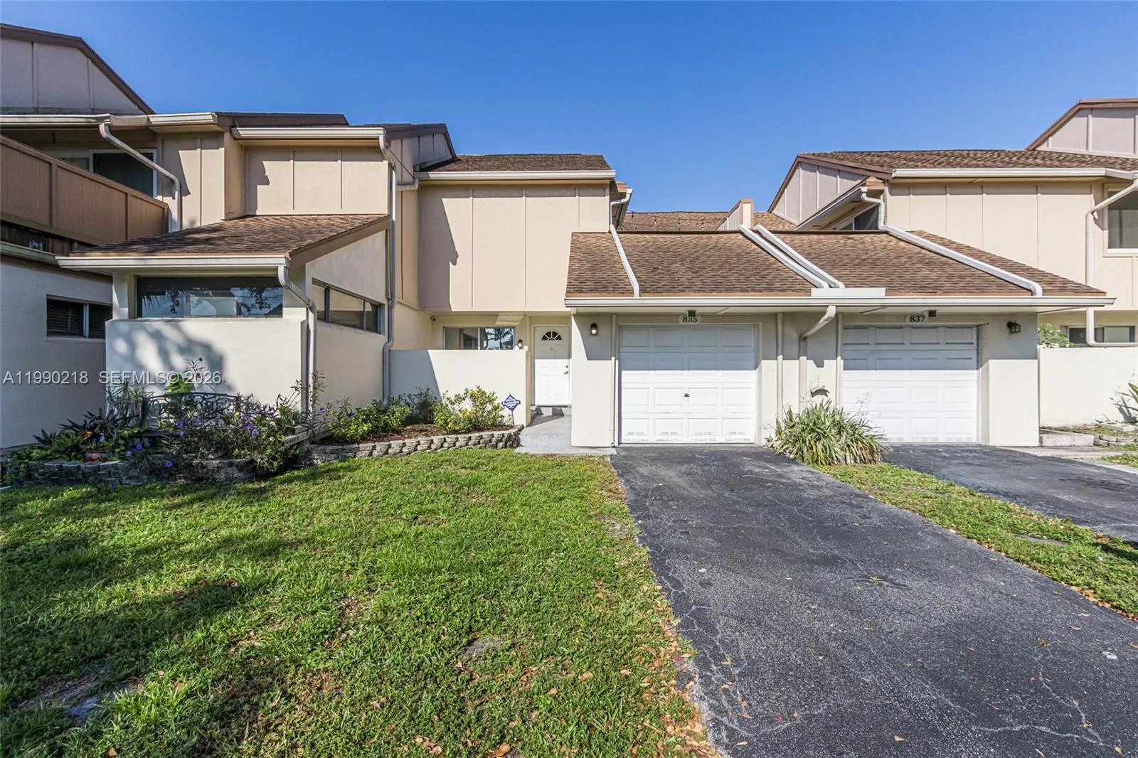 2 bedroom 2 bath for sale at 835 NW 80th Ter # 11, Plantation FL 33324