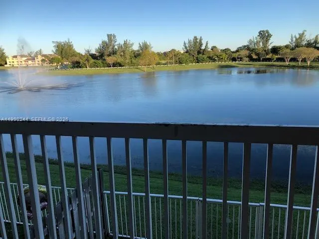 1 bedroom 1 bath for sale at 5200 NW 31st Ave # 34, Fort Lauderdale FL 33309