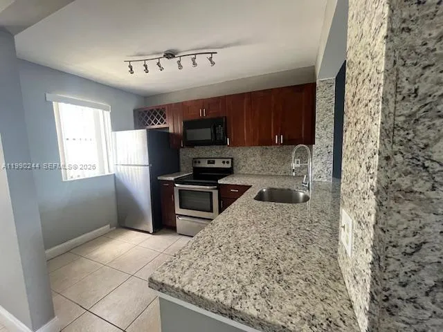 5200 NW 31st Ave # 34, Fort Lauderdale FL 33309