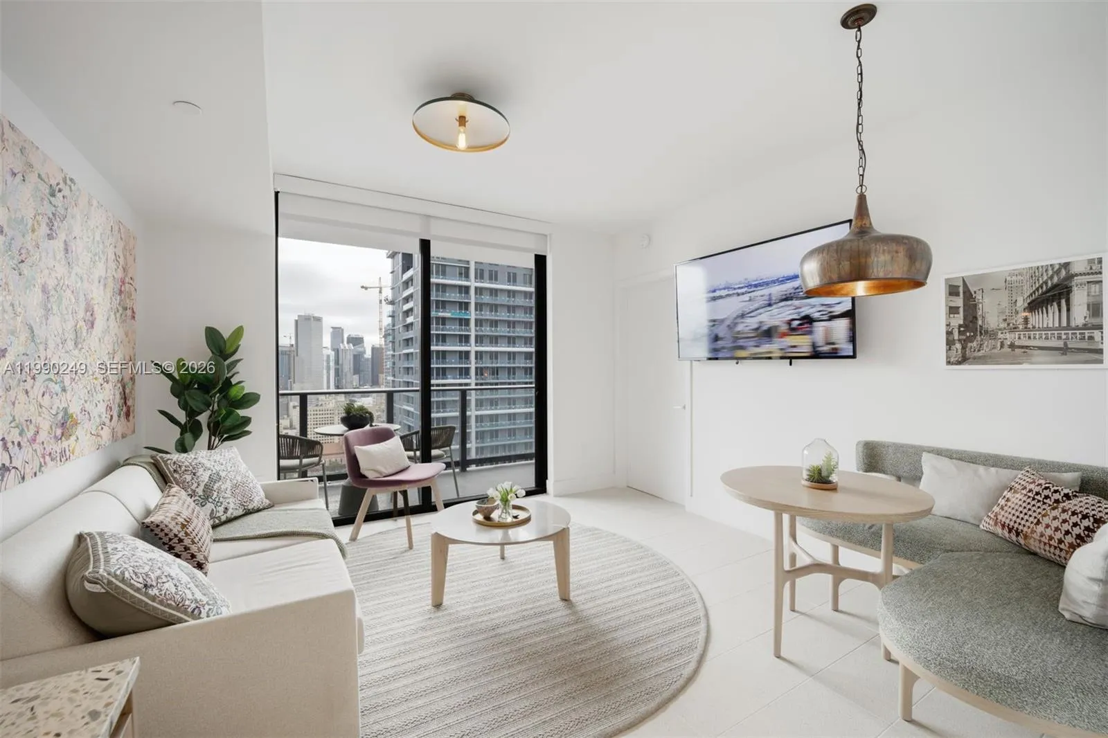 1 bedroom 1 bath for sale at 159 NE 6th St # 2607, Miami FL 33132