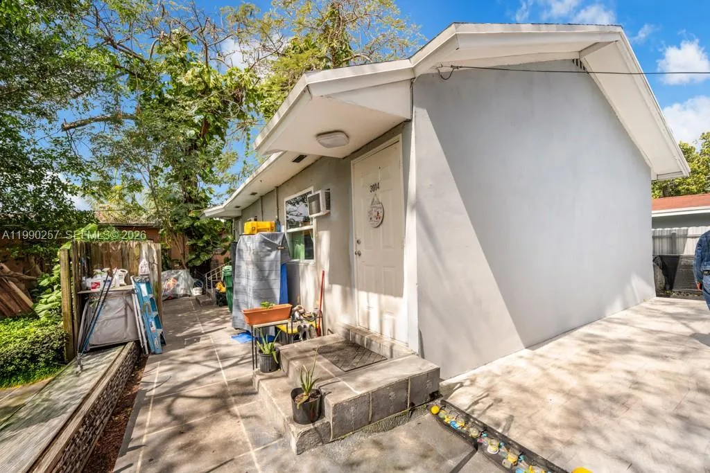 3018 NW 23rd Ave, Miami FL 33142