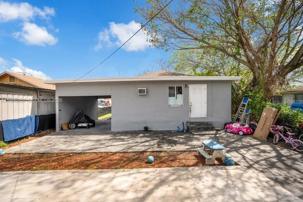 3018 NW 23rd Ave, Miami FL 33142