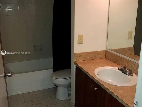 7235 NW 179th St # 103, Hialeah FL 33015