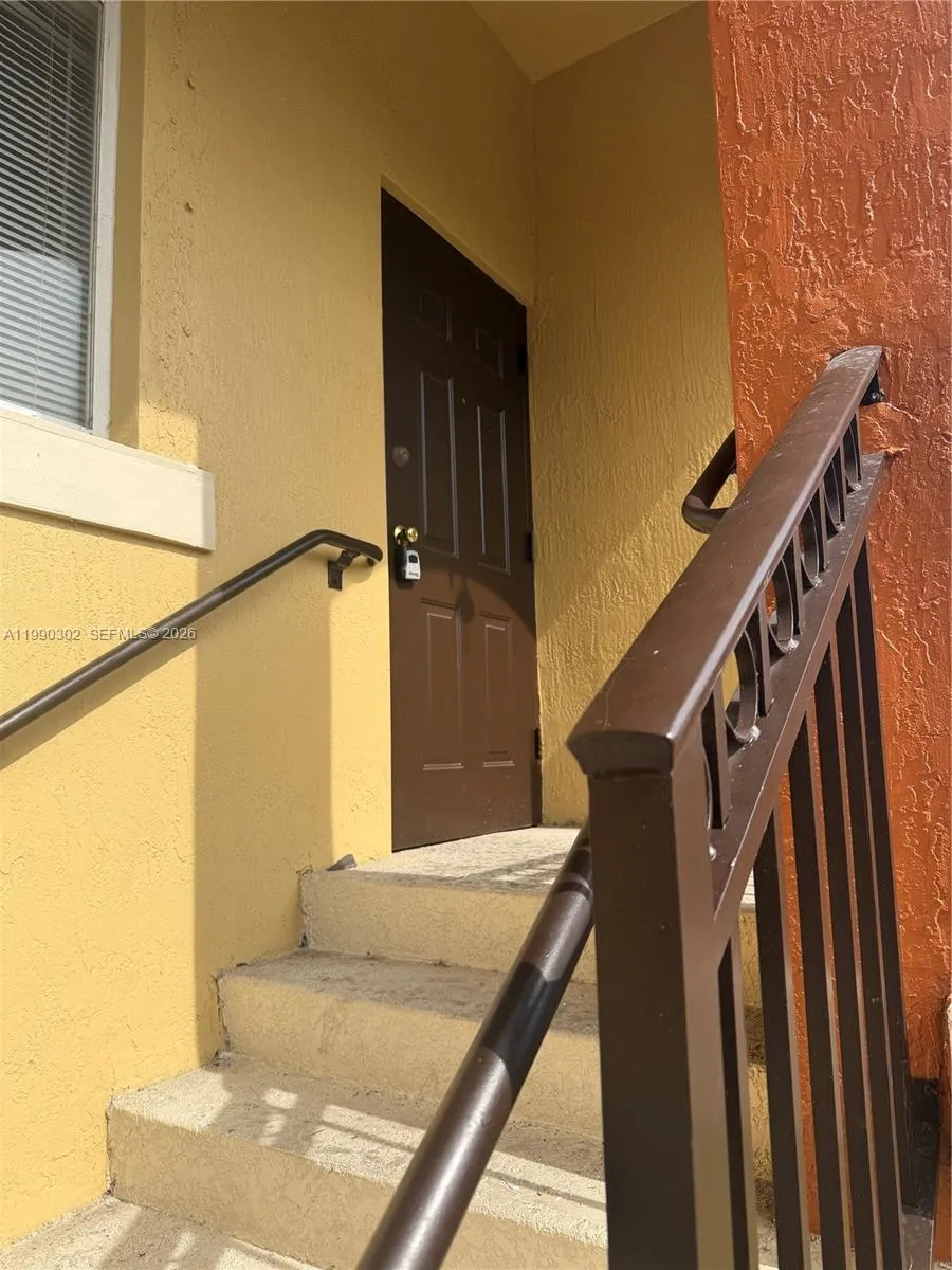 935 NE 33rd Ter # 203, Homestead FL 33033