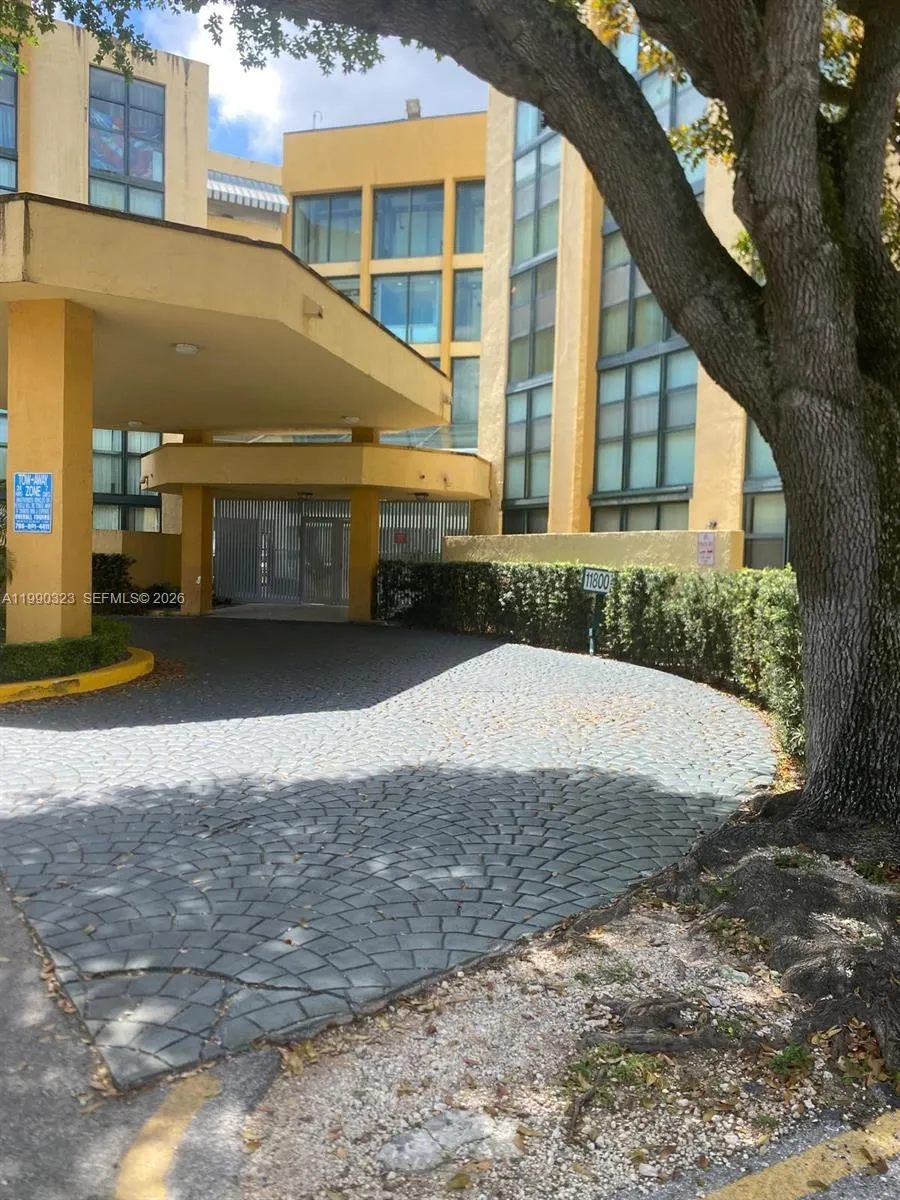 2 bedroom 2 bath for sale at 11800 SW 18th St # 4, Miami FL 33175