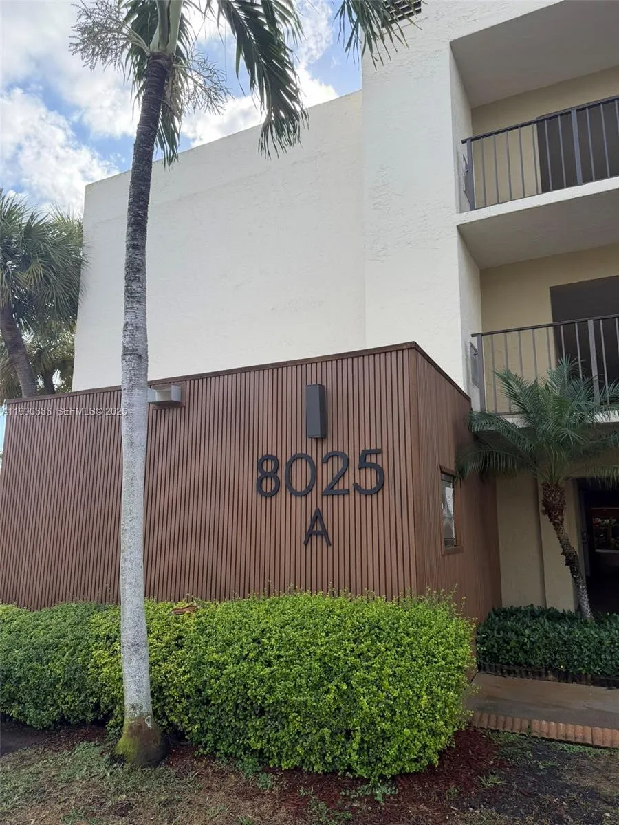 2 bedroom 2 bath for sale at 8025 SW 107th Ave # 213, Miami FL 33173