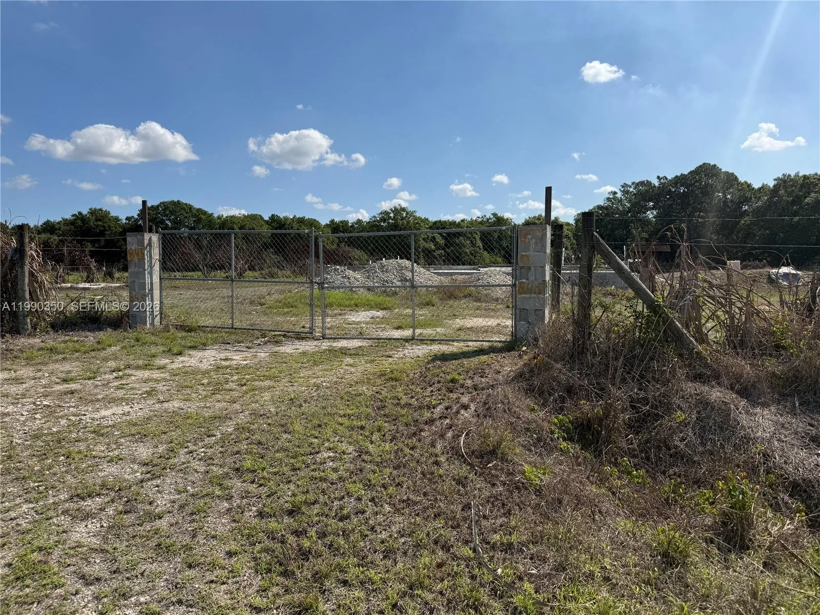 for sale at 845 N KENNEL ST, Clewiston FL 33440