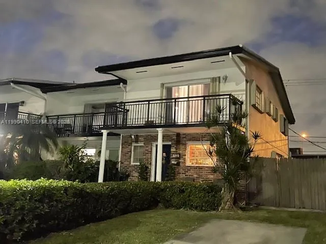 2 bedroom 2 bath for sale at 2293 NE 122nd St # 2293, North Miami FL 33181