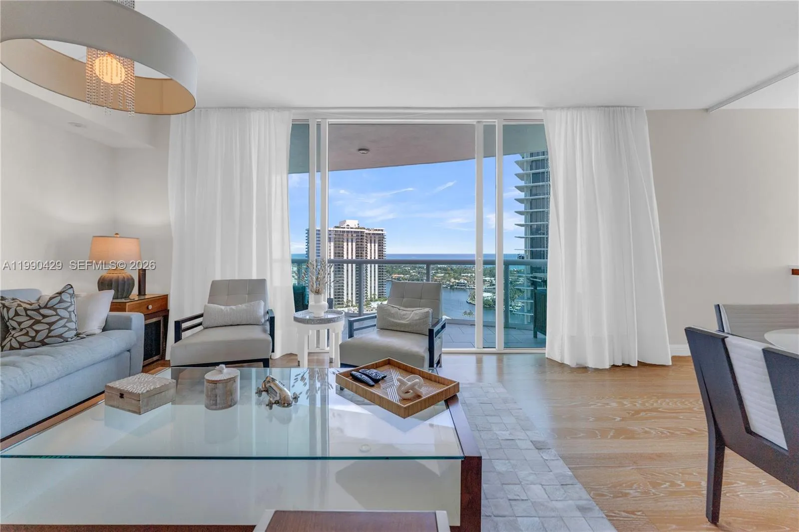 3 bedroom 3 bath for sale at 19400 Turnberry Way # 2011, Aventura FL 33180