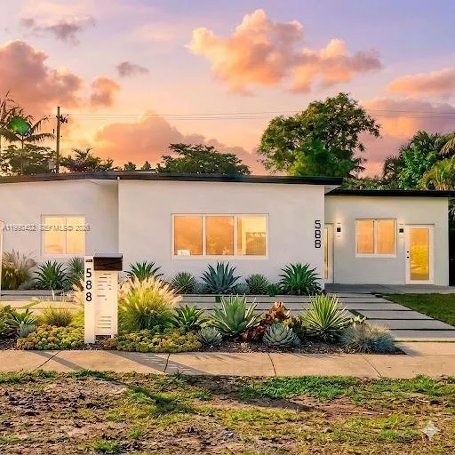 5 bedroom 4 bath for sale at 588 Palmetto Dr, Miami Springs FL 33166
