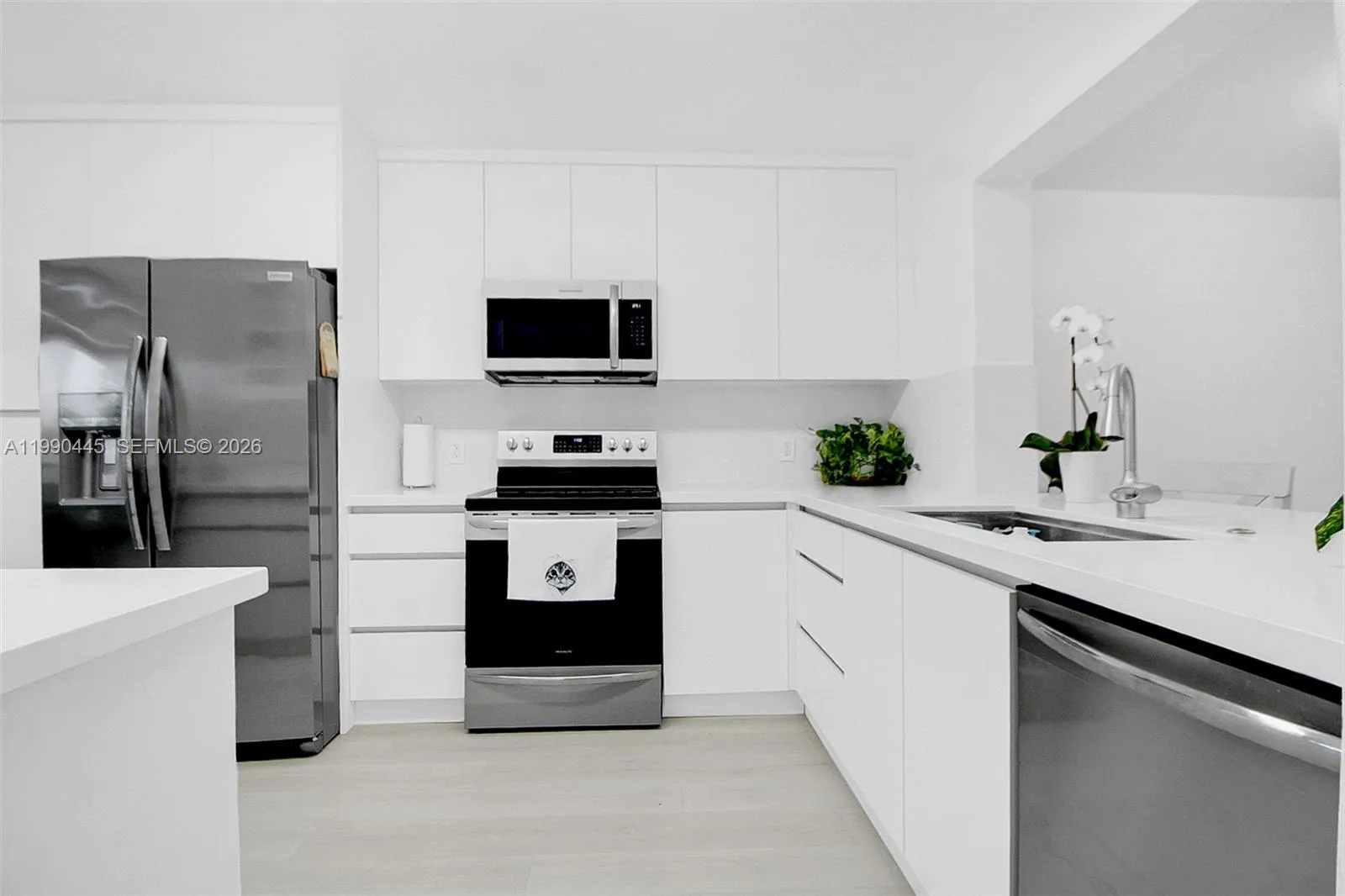 2 bedroom 2 bath for sale at 700 SW 137th Ave # 303H, Pembroke Pines FL 33027