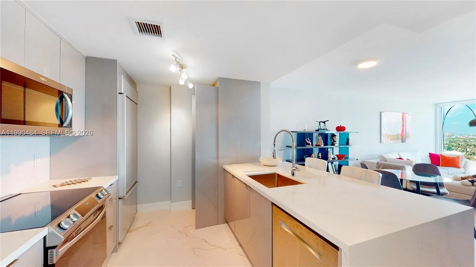 10275 Collins Ave # 724, Bal Harbour FL 33154