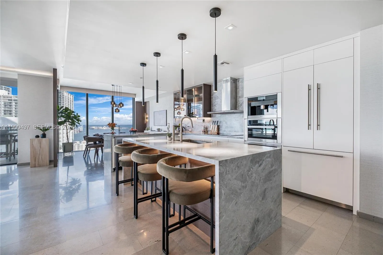 68 SE 6th St # 3711, Miami FL 33131