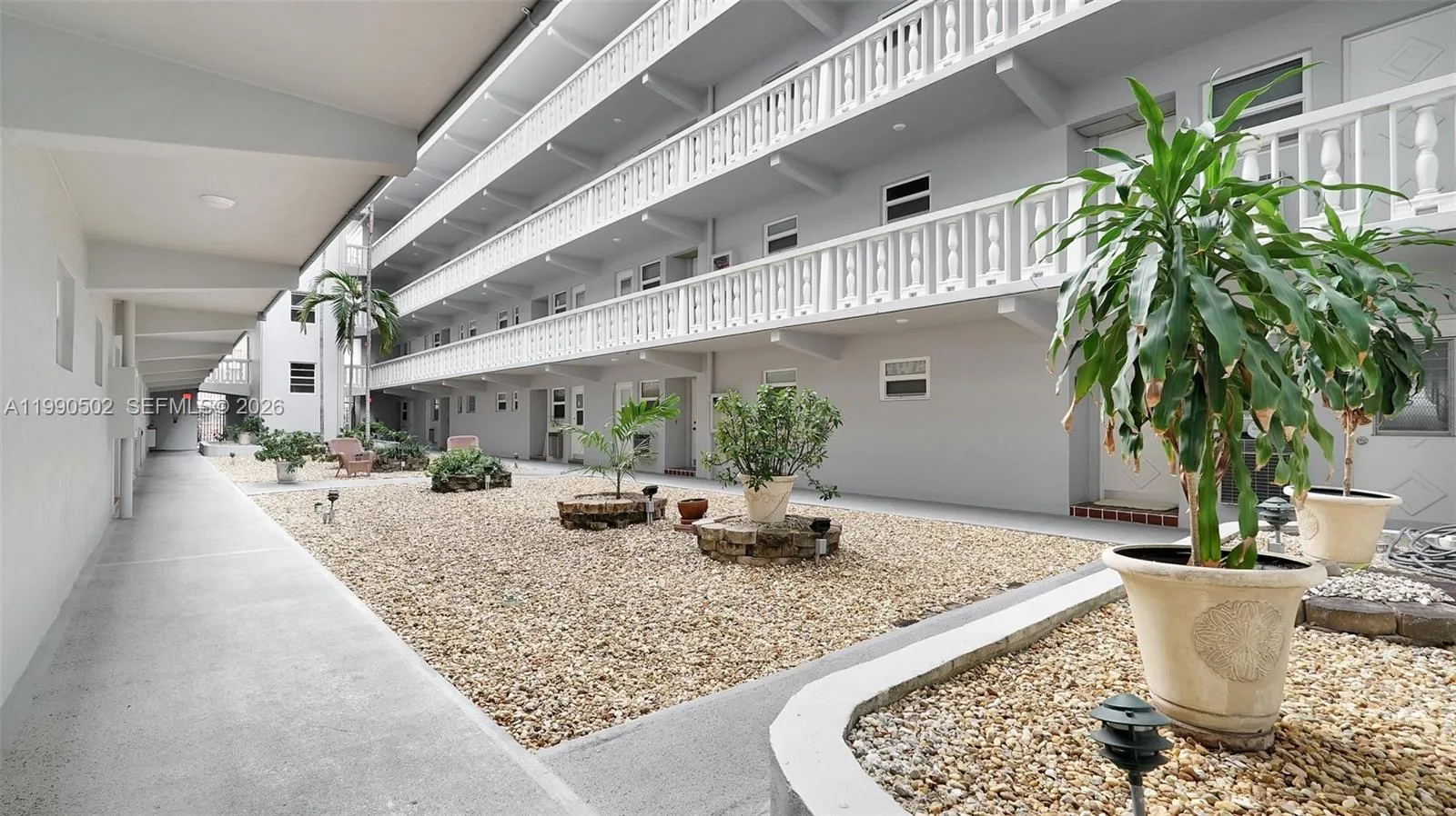 329 SE 3rd St # 502T, Hallandale Beach FL 33009