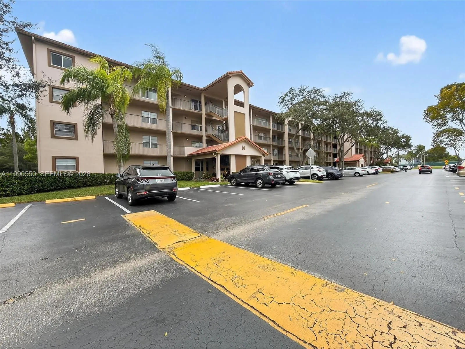 1 bedroom 1 bath for sale at 1000 SW 125th Ave # 102N, Pembroke Pines FL 33027