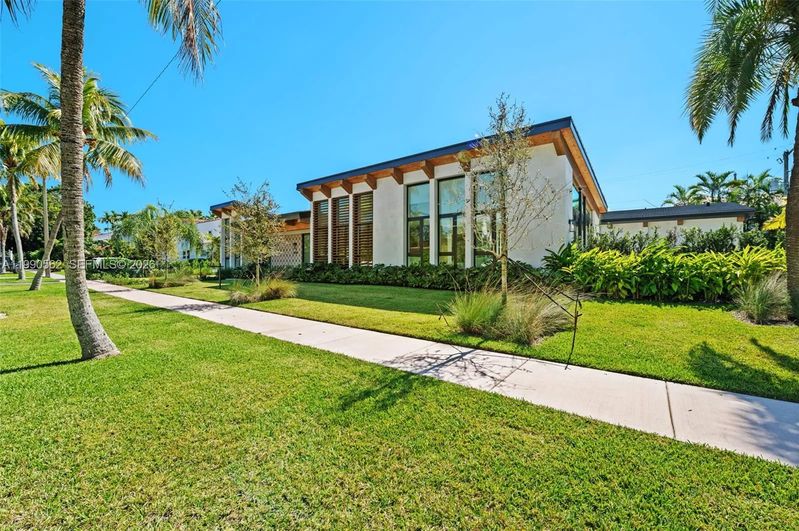 6716 San Vicente St, Coral Gables FL 33146