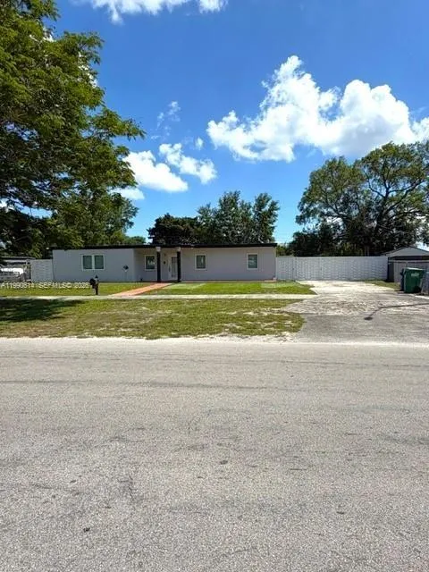 15825 E Bunche Park Dr, Miami Gardens FL 33054