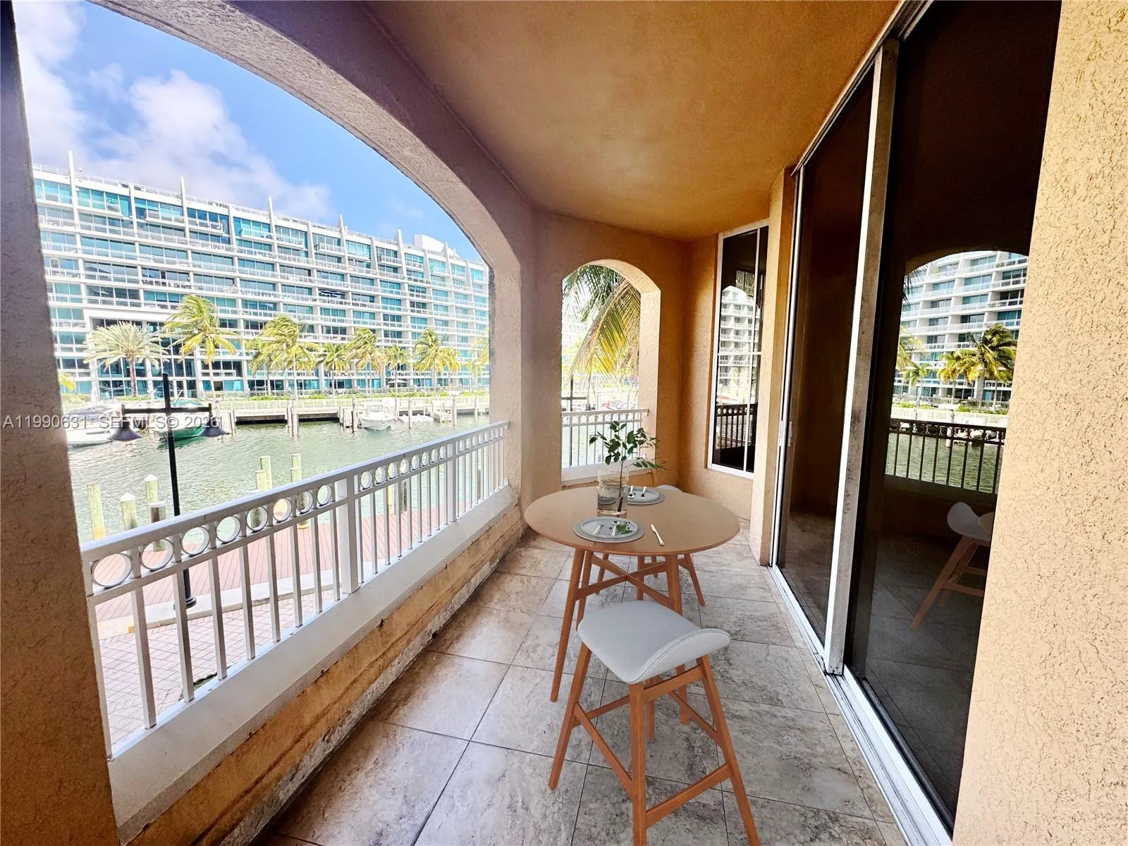 2 bedroom 2 bath for sale at 3001 NE 185th St # 213, Aventura FL 33180