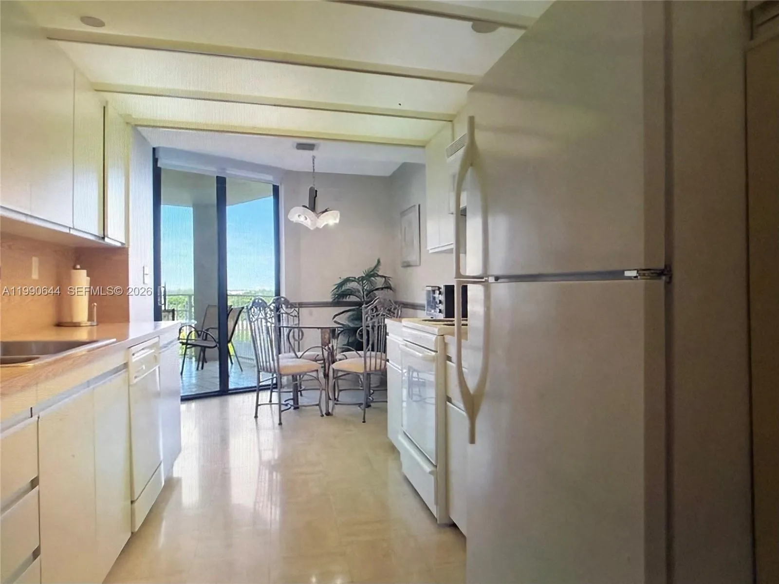 2000 Towerside Ter # 1005, Miami FL 33138