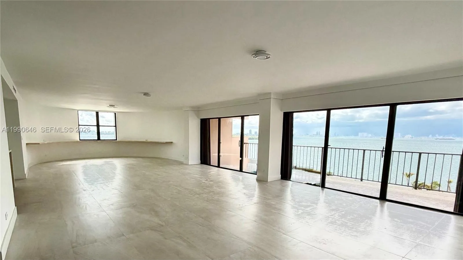 1800 NE 114th Street # 604, Miami FL 33181