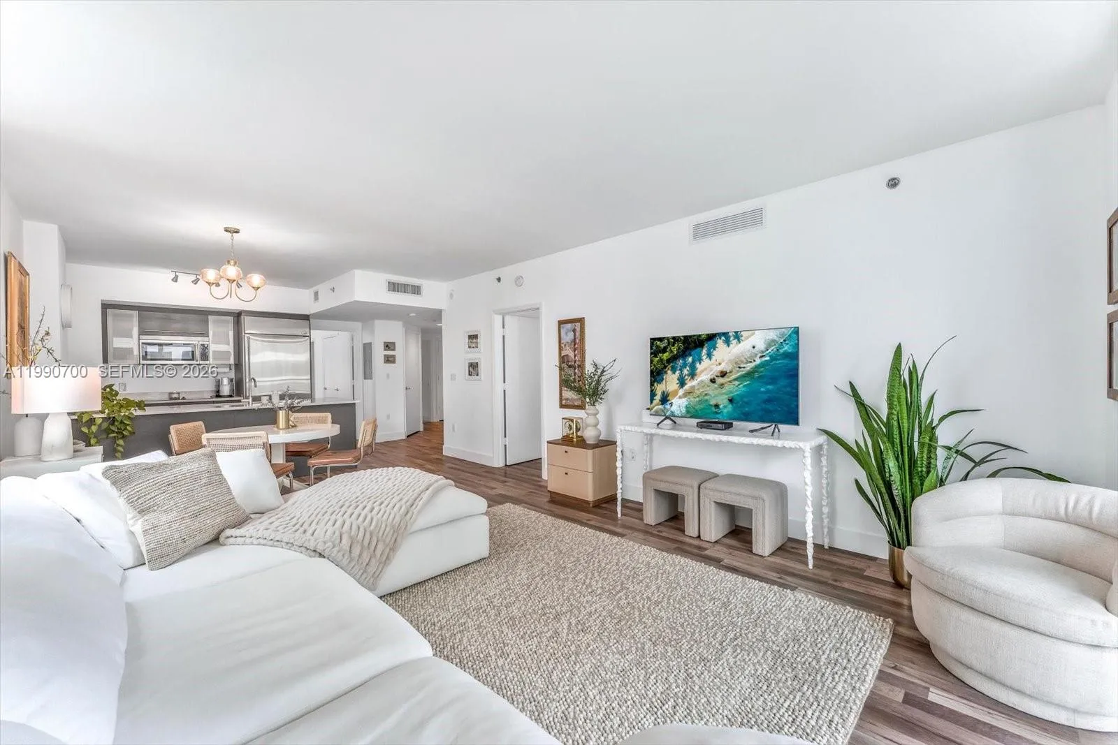 500 Brickell Ave # 1810, Miami FL 33131