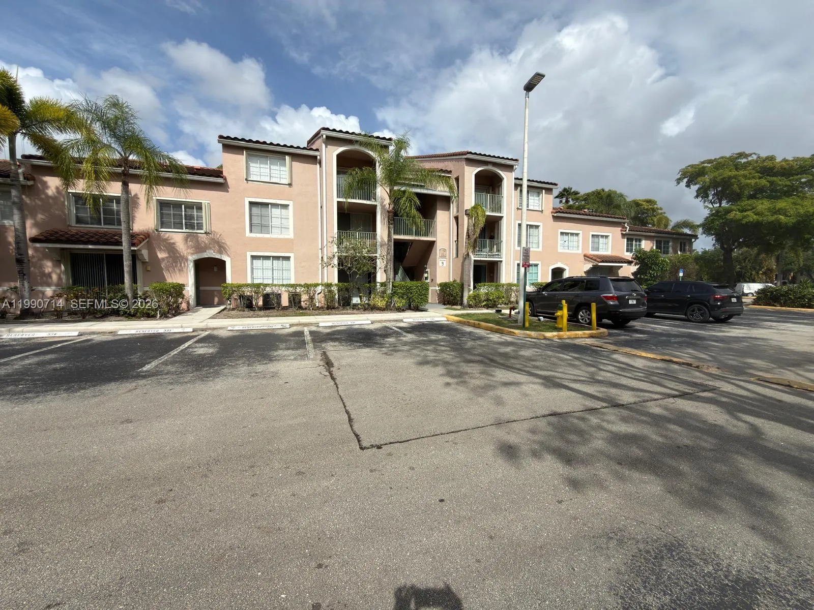 1 bedroom 1 bath for sale at 12154 Saint Andrews Pl # 208, Miramar FL 33025