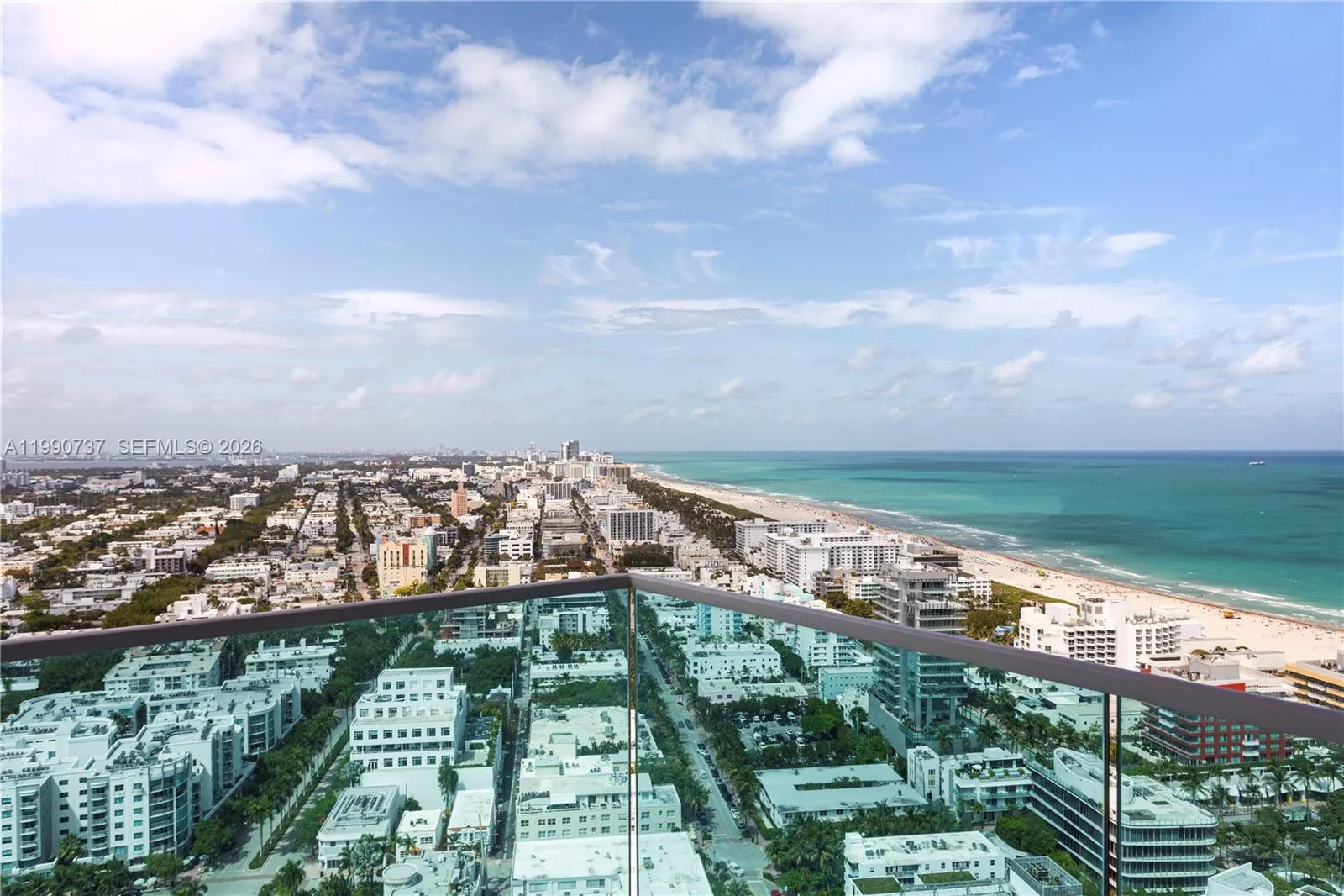300 S Pointe Dr # 3405, Miami Beach FL 33139