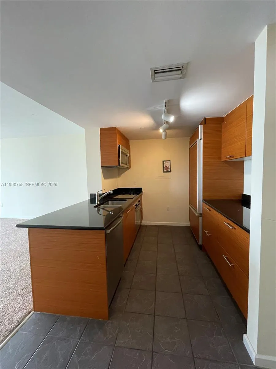 50 Biscayne Blvd # 2205, Miami FL 33132