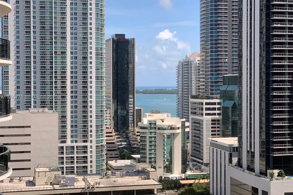 55 SW 9 St # 2003, Miami FL 33130