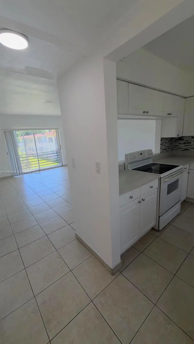 2800 NE 203rd St # 17, Aventura FL 33180