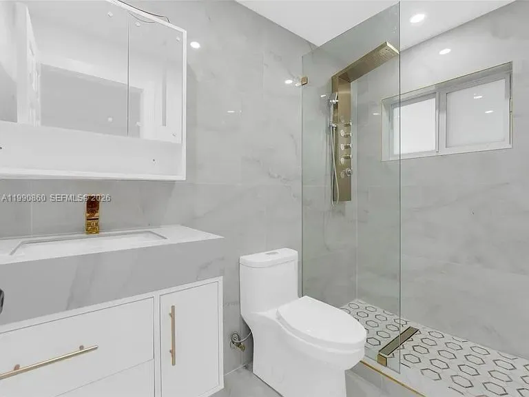4900 NW 14th St, Lauderhill FL 33313