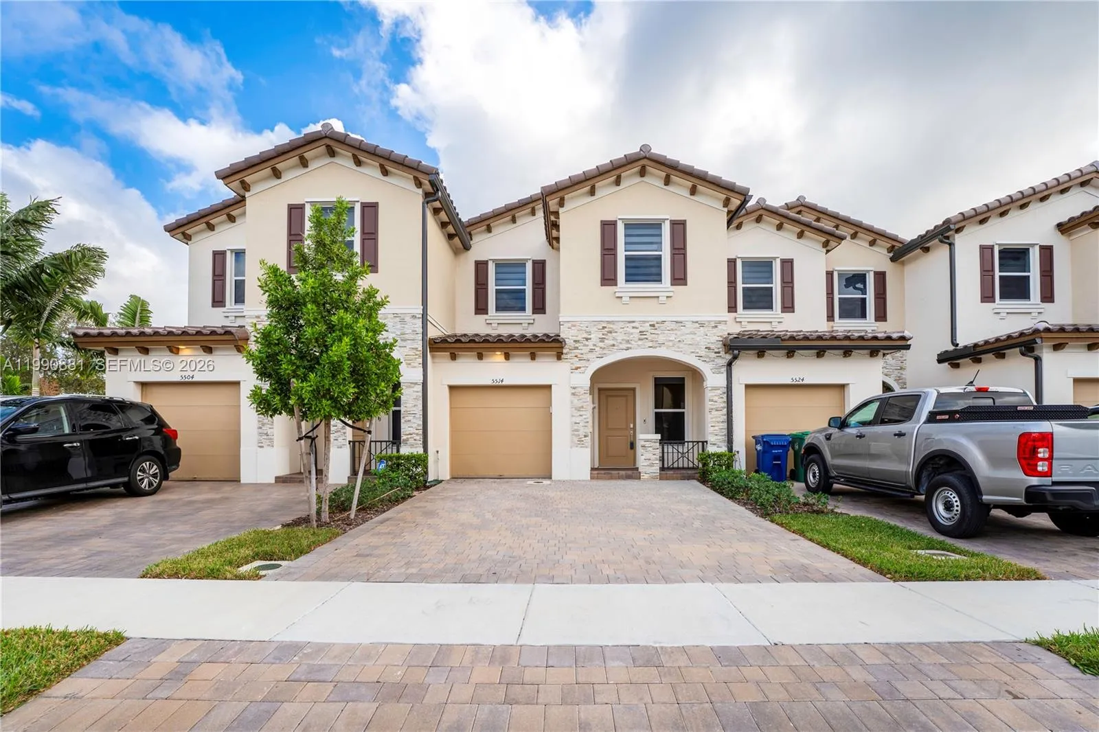 5514 NW 27th St, Lauderhill FL 33313