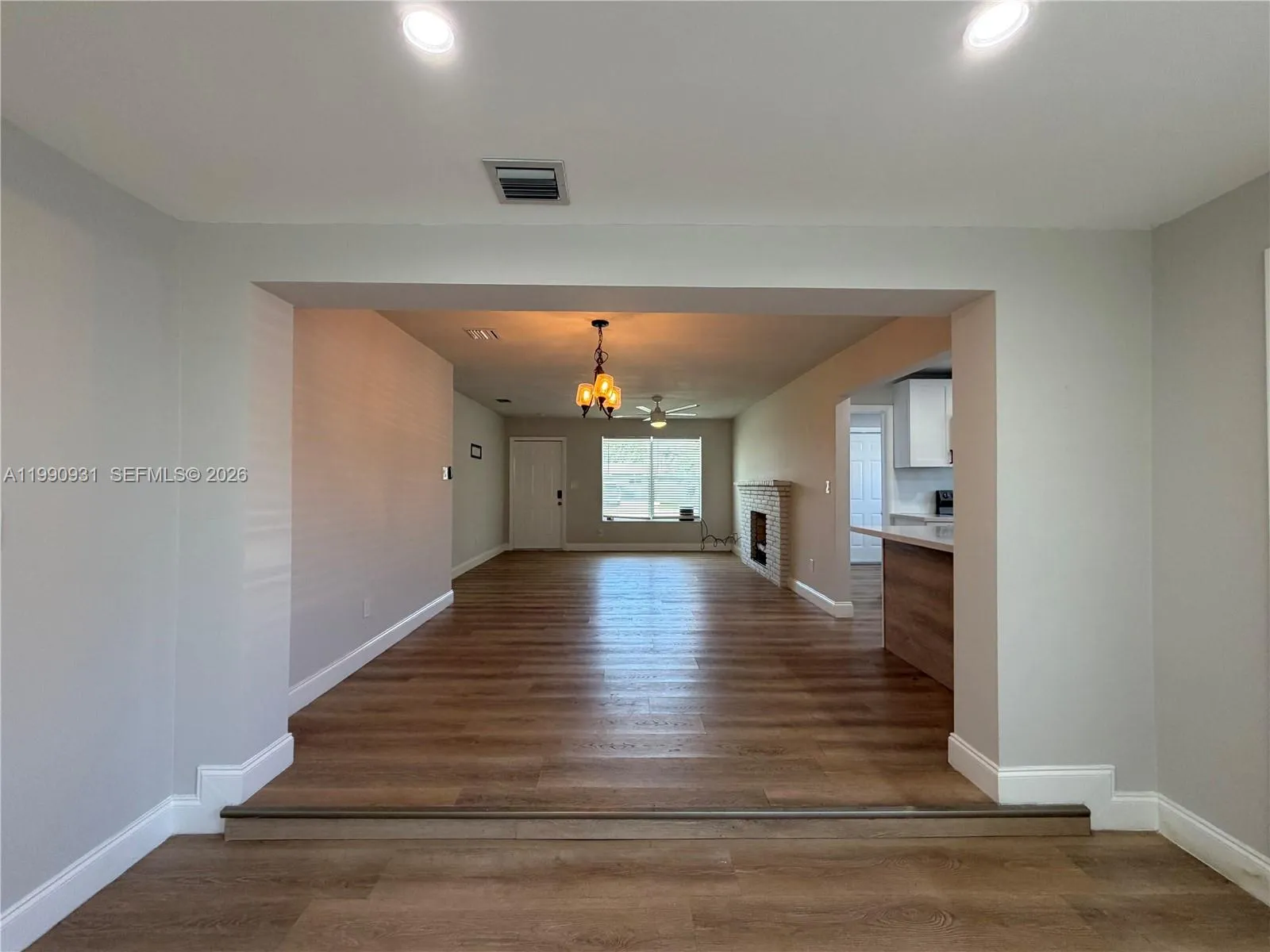 7571 Eaton St, Hollywood FL 33024