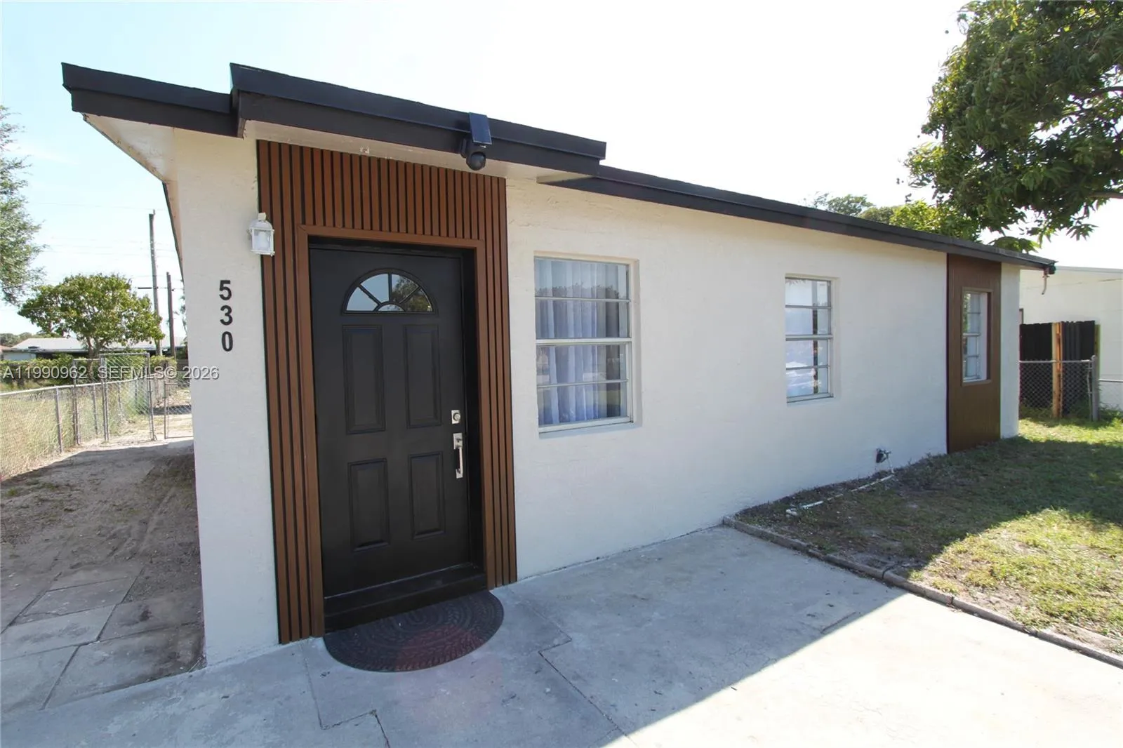 3 bedroom 1 bath for sale at 530 NW 10th Ave, Boynton Beach FL 33435