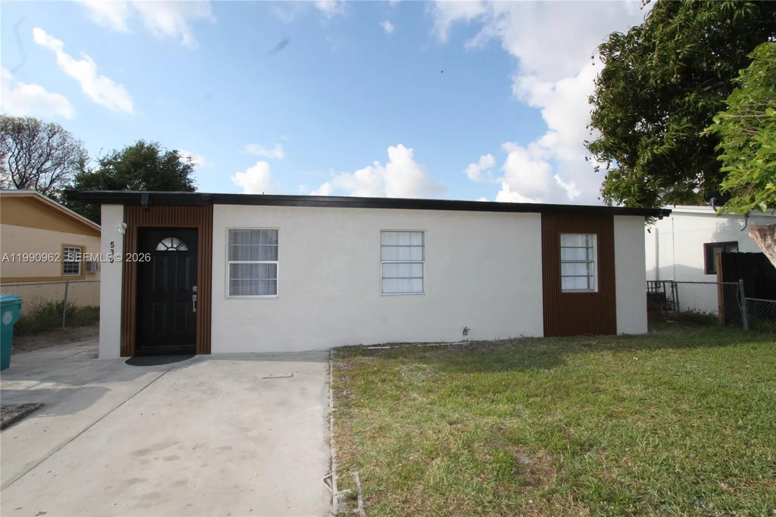 530 NW 10th Ave, Boynton Beach FL 33435