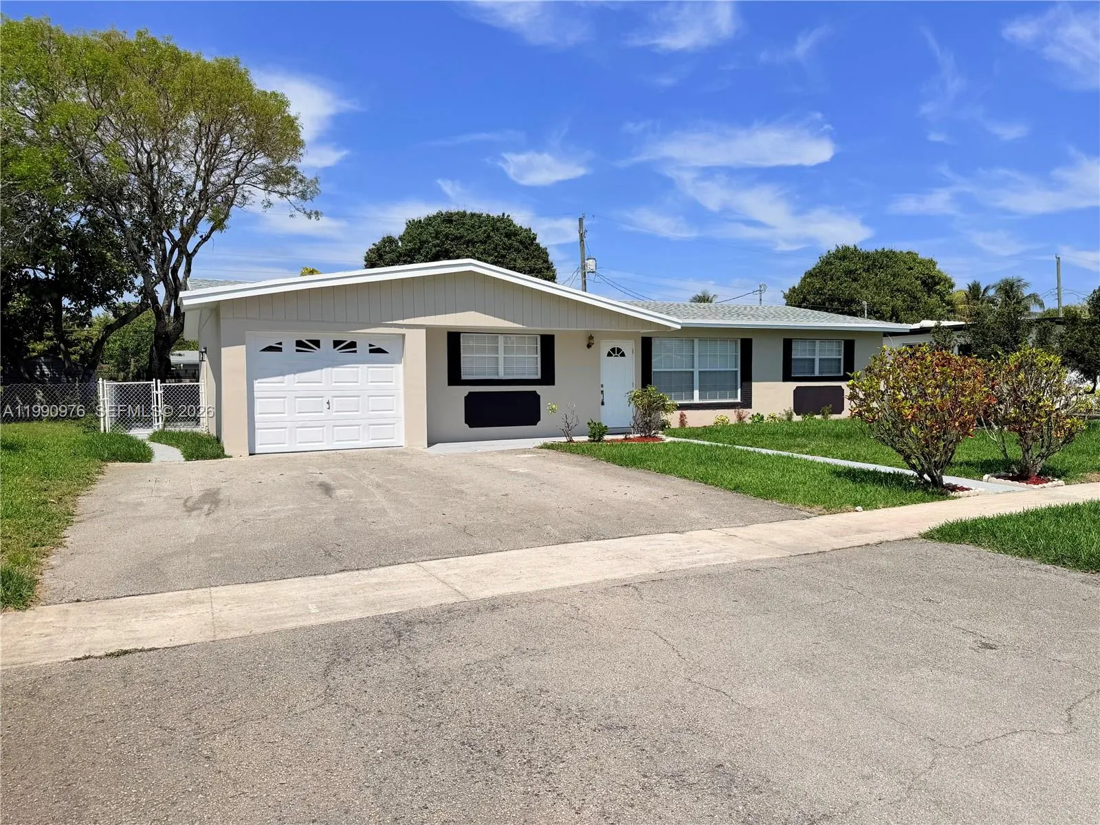 4731 NW 11th St, Lauderhill FL 33313