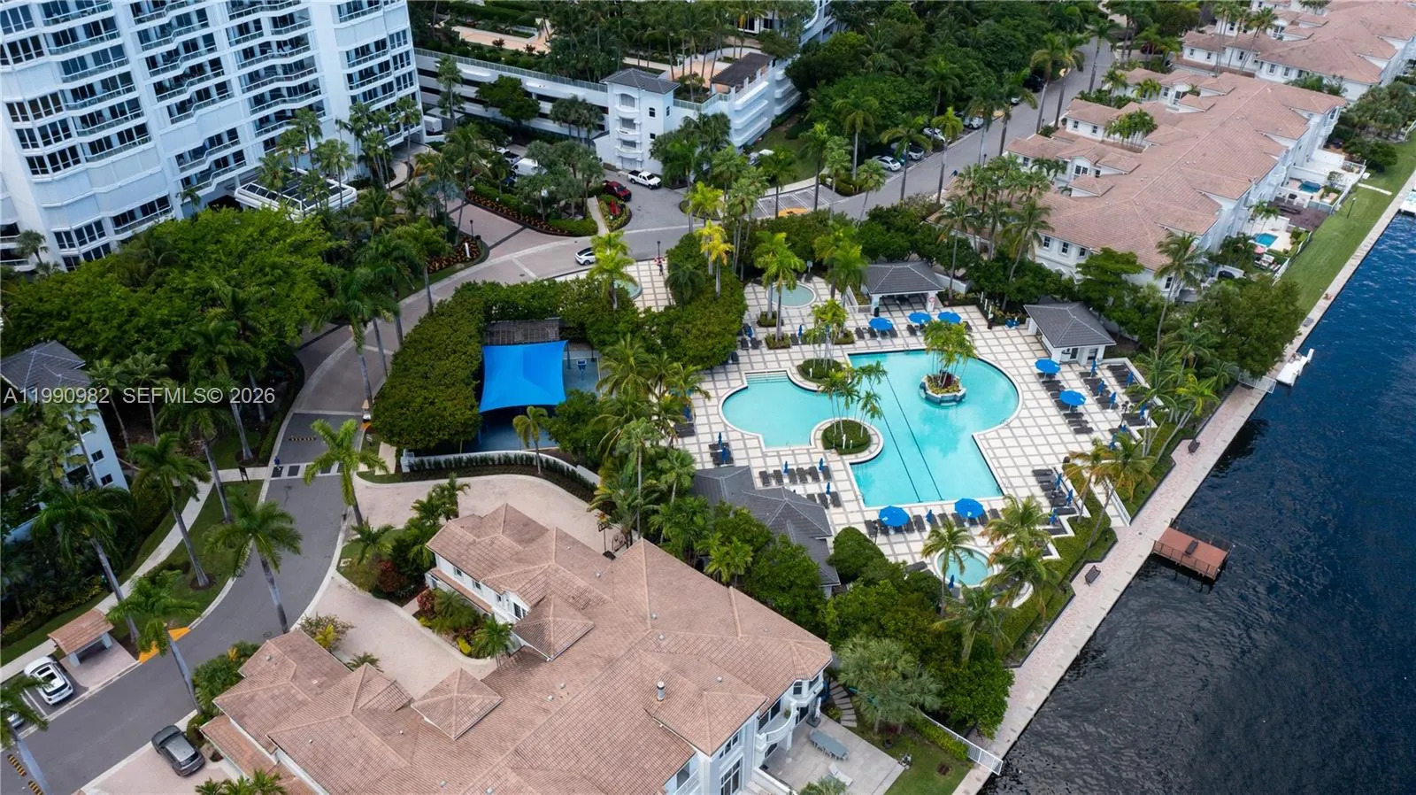 21050 Point Pl # 401, Aventura FL 33180